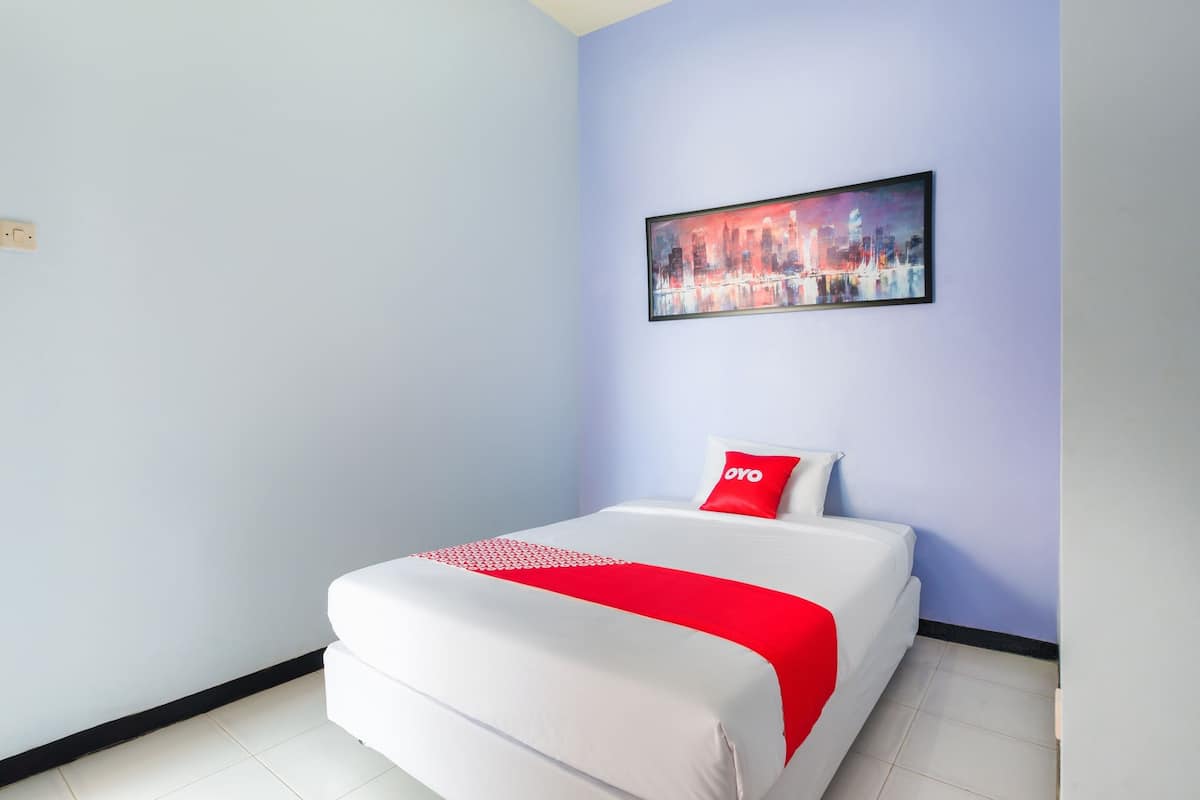 Standard Single Room | Free WiFi, bed sheets
