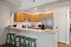 Apartment (Snowmass Mountain D1) | Eigene Küche | Großer Kühlschrank, Mikrowelle, Ofen, Herdplatte