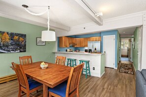 Condo (Snowmass Mountain D1) | Dining room - Snowmass Mountain D1 (Snowmass Village)