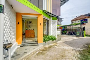 واجهة المنشأة