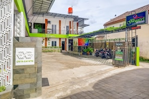 Front of property - Hotel O Griya Gayatri Syariah (Ngaglik)