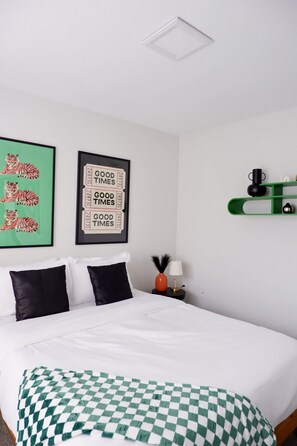 5 Schlafzimmer, Bügeleisen/Bügelbrett, Reisekinderbett, WLAN