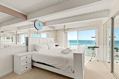 Rio Del Mar Boathouse - steps from the beach