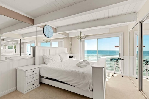 Rio Del Mar Boathouse - steps from the beach