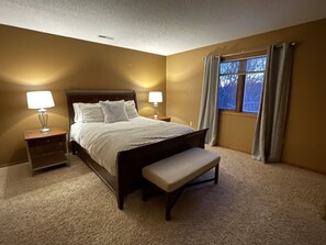 3 bedrooms, iron/ironing board, free WiFi, bed sheets