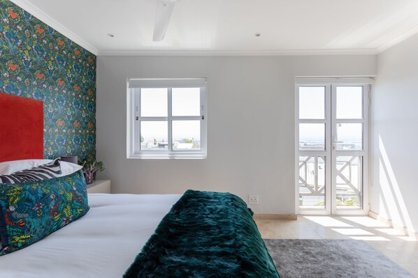 2 bedrooms, desk, iron/ironing board, WiFi - Unique City View Apartment in De Waterkant 207 DWP (Cape Town)