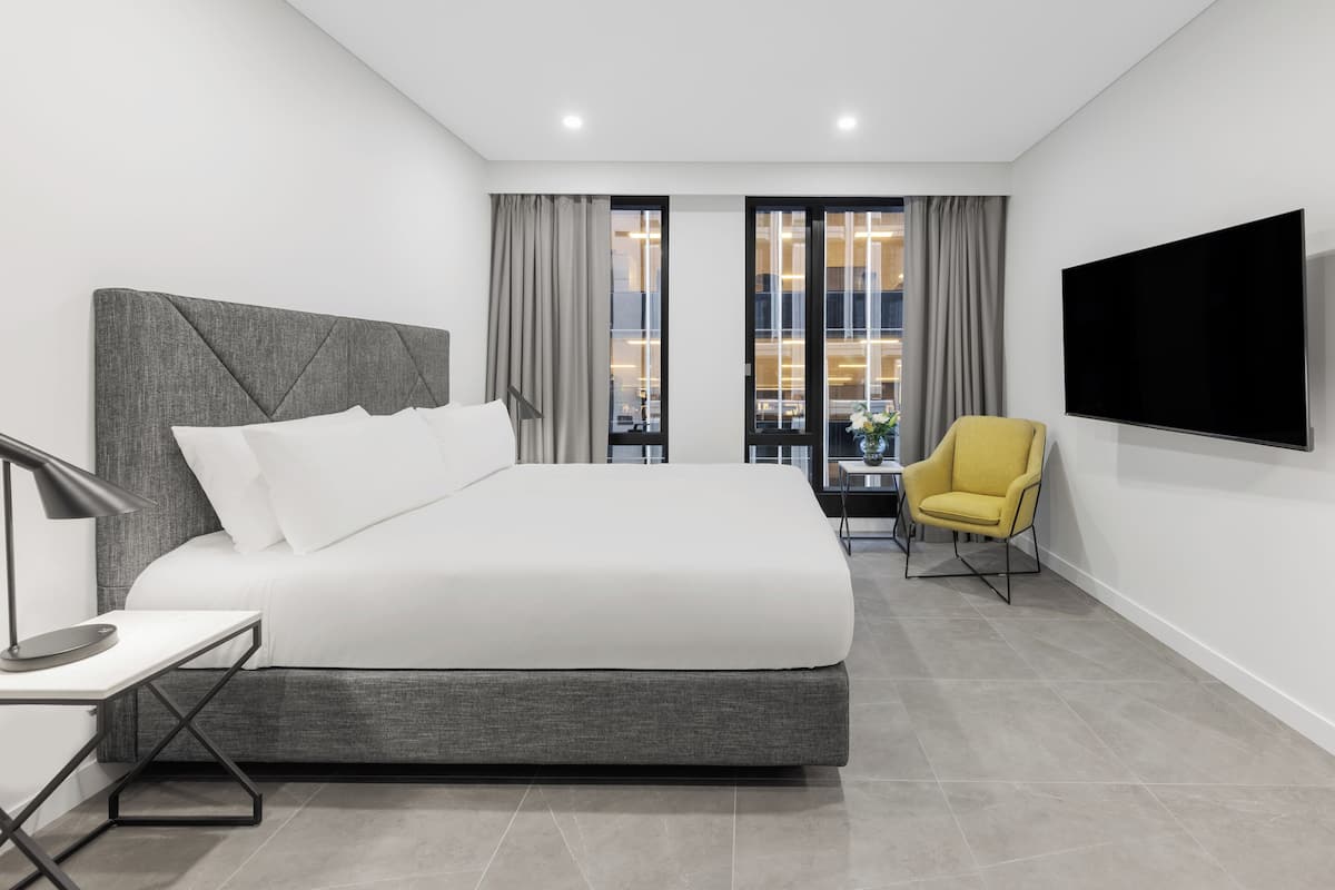 Mini Studio | In-room safe, soundproofing, iron/ironing board, cribs/infant beds
