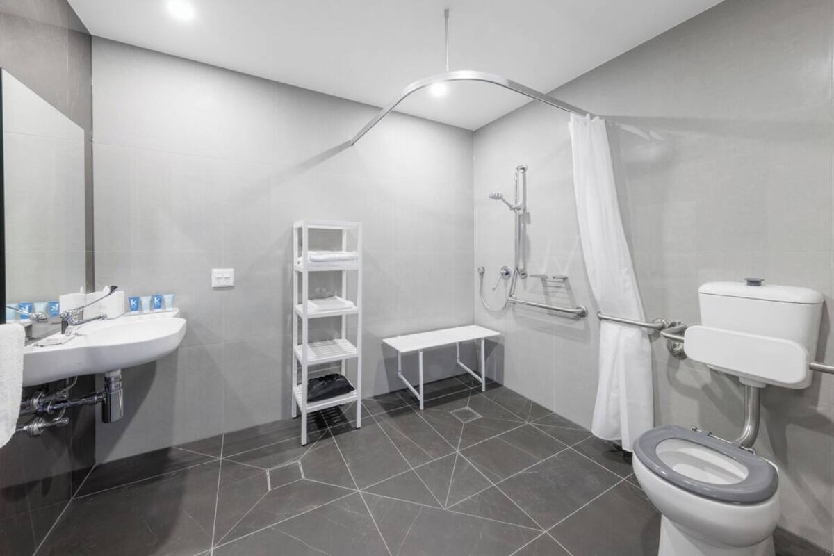 2 Bedroom Accessible Suite | Bathroom | Shower, designer toiletries, hair dryer, towels