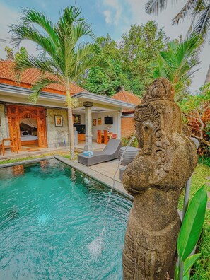 Honeymoon Villa | Terrace/patio - Ubud Suarga Private Pool Villa (Ubud)