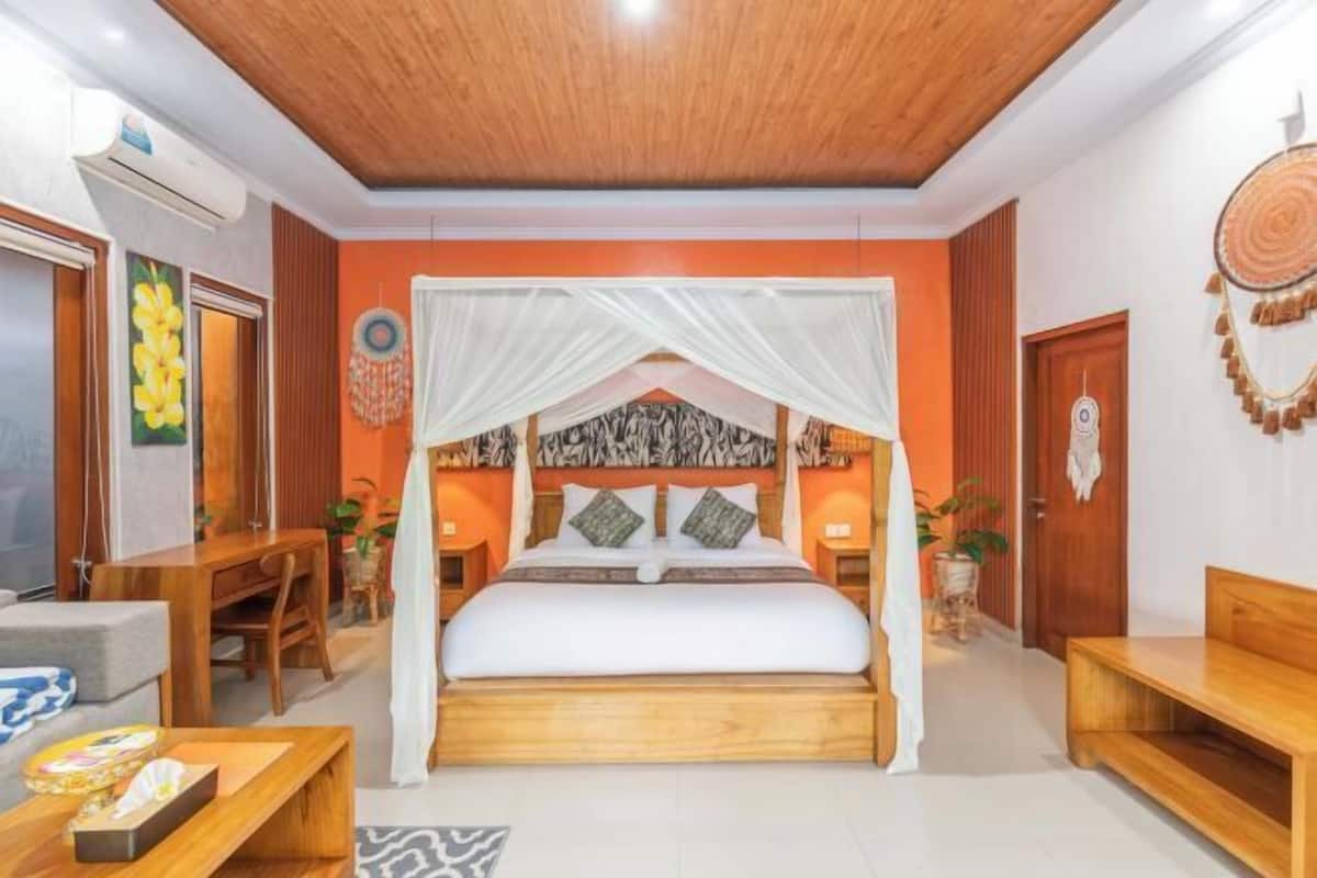 1 bedroom, premium bedding, memory-foam beds, in-room safe