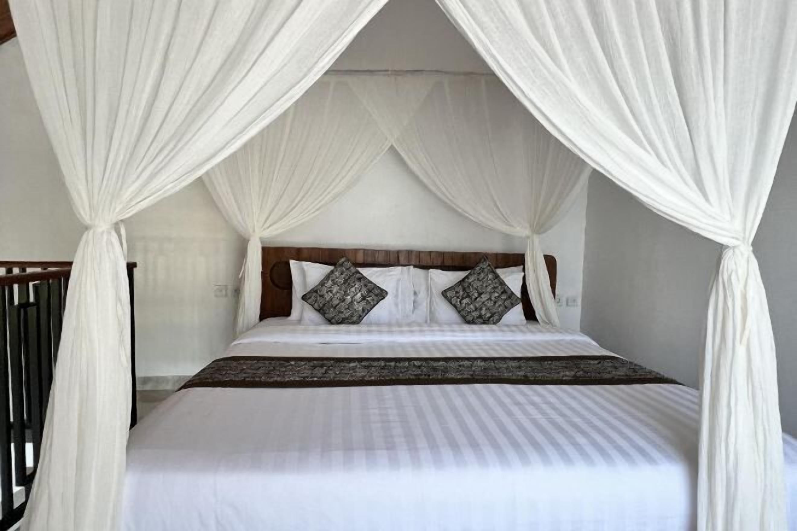 1 bedroom, premium bedding, memory foam beds, in-room safe