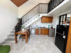 Living area - Ubud Suarga Private Pool Villa (Ubud)