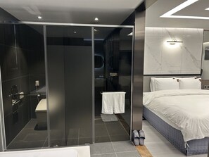 Bathroom - TheOne Hotel (Sacheon)