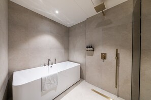 Deluxe Room, Partial Ocean View | Free WiFi - TheOne Hotel (Sacheon)