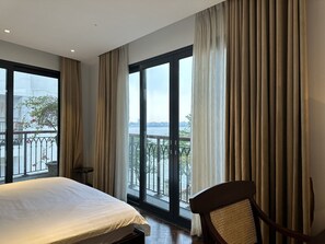 Deluxe Apartment | 3 bedrooms, premium bedding, free WiFi, bed sheets - Paradise Pearl West Lake (Hanoi)