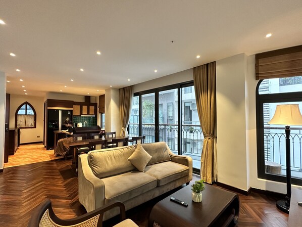 Deluxe Apartment | 3 bedrooms, premium bedding, free WiFi, bed sheets - Paradise Pearl West Lake (Hanoi)