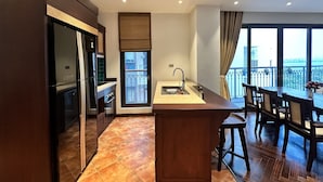 Unclassified image, 4 of 32, button - Paradise Pearl West Lake (Hanoi)