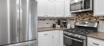 Relax in DOG-Friendly Modern Farmhouse Stye | A Stroll Away from Downtown Eagle! BBQ & Patio!