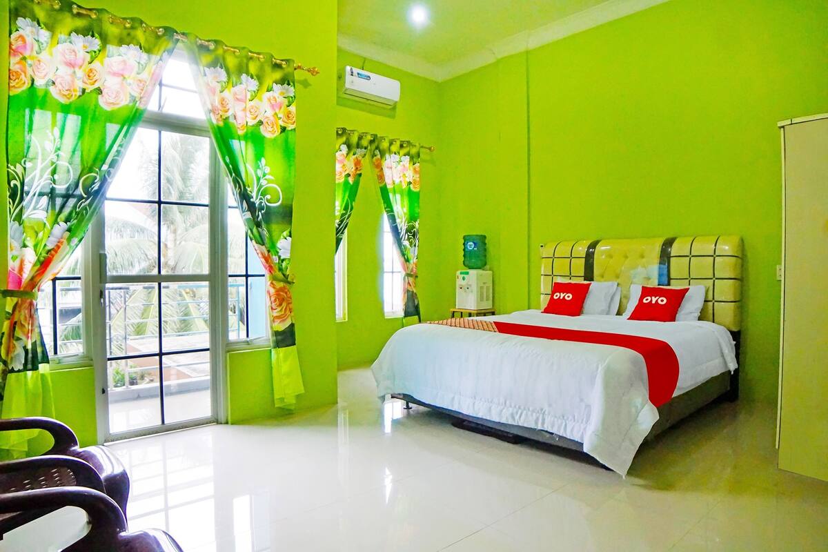 Villa, 1 Bedroom | 2 bedrooms, desk, laptop workspace, free WiFi