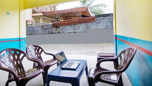 Quầy tiếp tân