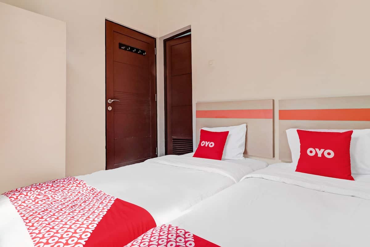 Habitación estándar con 2 camas individuales | Escritorio, wifi gratis y ropa de cama