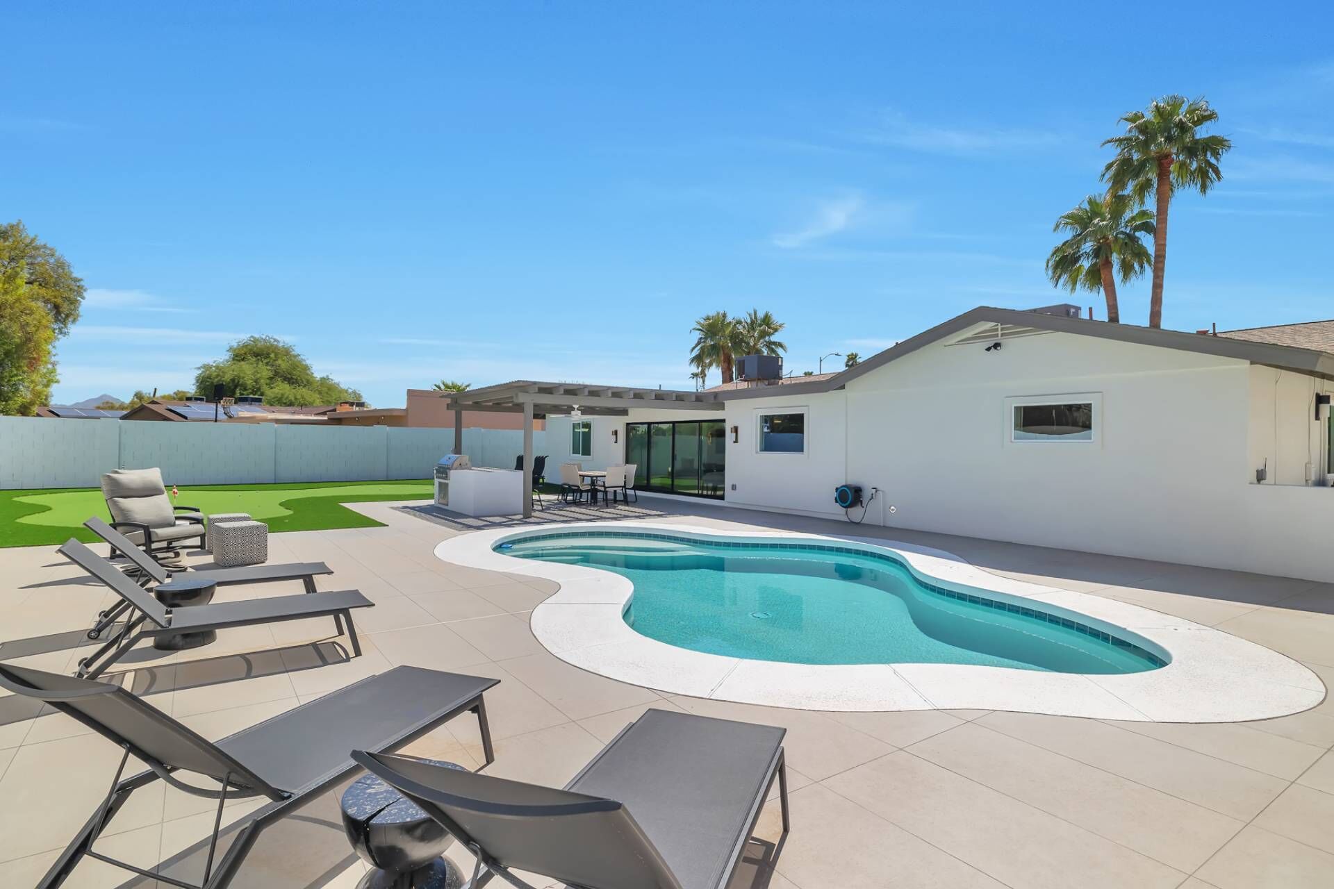 Perfect for Families in Great Location! Heated Pool, Hot Tub, Game Room, Dogs Friendly +Free Golf!