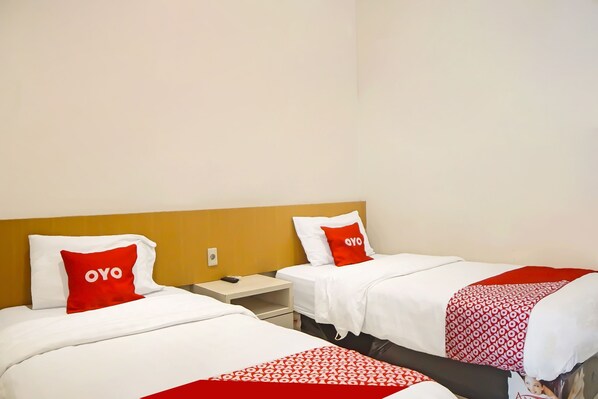 Standard Twin Room - OYO 91996 Vivo Stay (Medan)