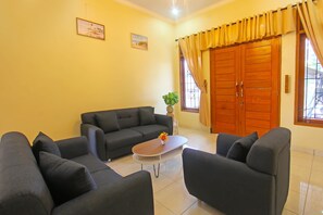 Lobby - OYO 91777 Kemuning Guesthouse (Sempe)