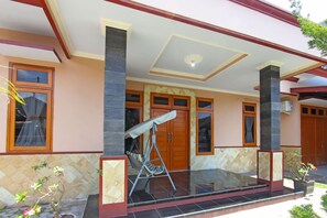 Front of property - OYO 91777 Kemuning Guesthouse (Sempe)