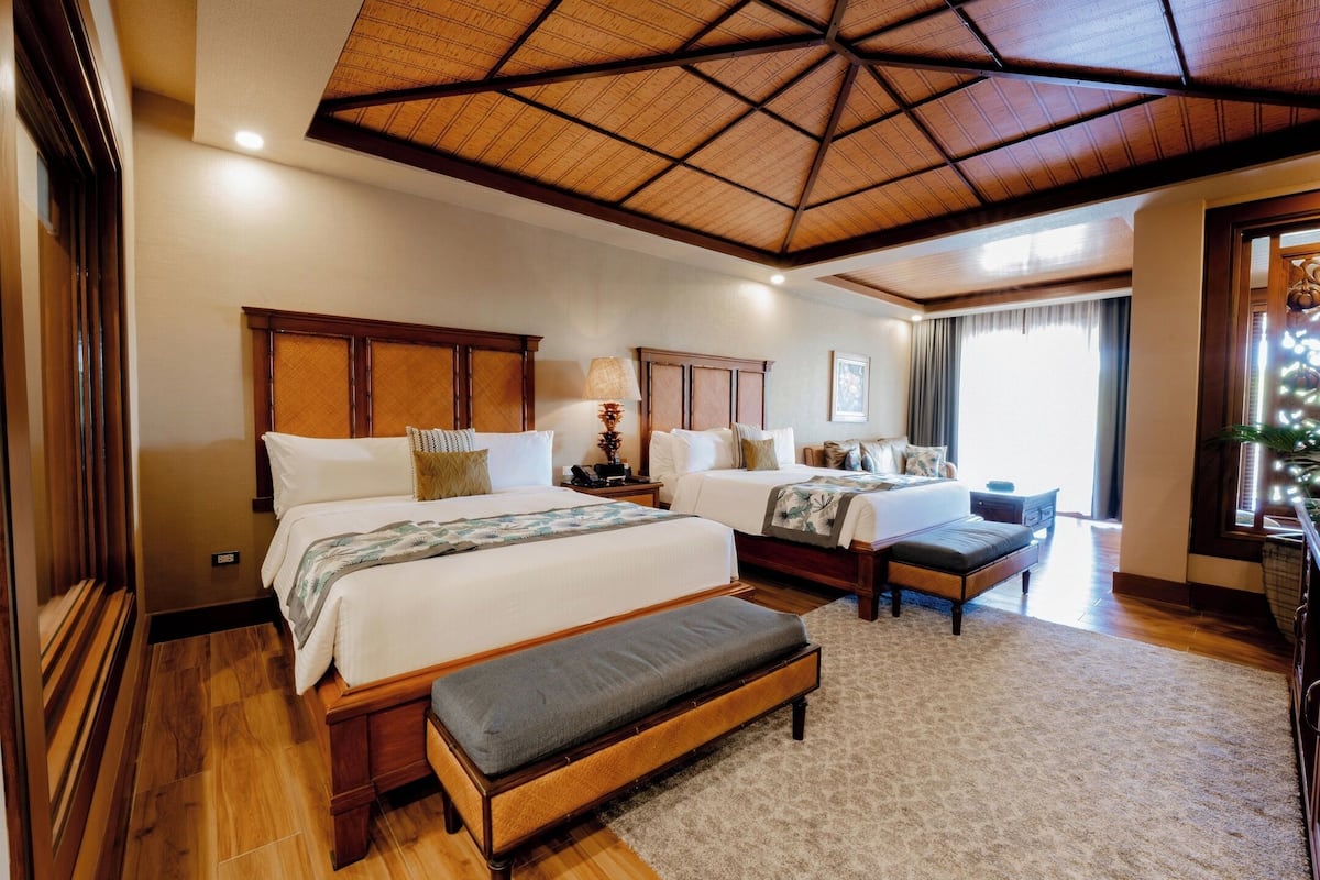 Literie de qualité supérieure, surmatelas, minibar, bureau