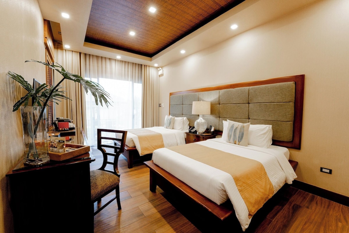 Literie de qualité supérieure, surmatelas, minibar, bureau
