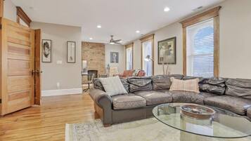 Televisión, oficina