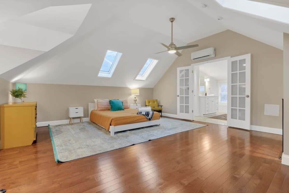 2 Schlafzimmer, Schreibtisch, Bügeleisen/Bügelbrett, WLAN