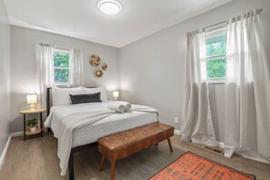3 chambres, fer et planche à repasser, Wi-Fi, literie fournie
