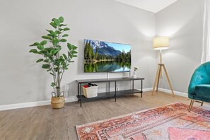 Interior - Bright and Breezy Gahanna Ranch 10min to INTEL (Columbus)