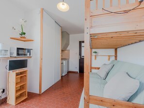 1 chambre, lit parapluie, Wi-Fi, draps fournis