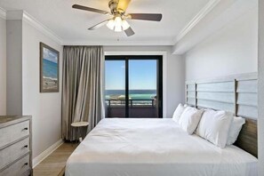 4 bedrooms, iron/ironing board, free WiFi, bed sheets - CORNER UNIT W826 4Bed 4Baths Huge Wraparound Balcony Crab Island & Harbor Views (Destin)