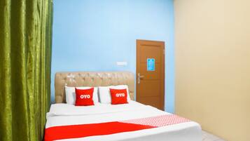 Standard Double Room | 1 bedroom, laptop workspace, free WiFi, bed sheets