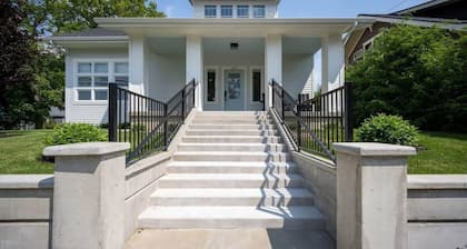 Downtown Dream | Luxe Downtown Home