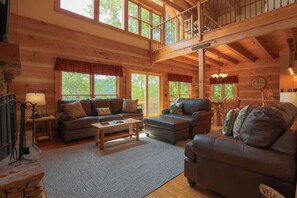 Fernseher, Kamin, Tischfußball