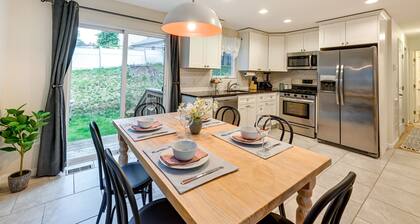 Glen Cove Vacation Rental < 1 Mi to Downtown!