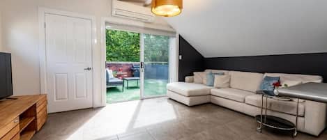 Smart TV, Netflix, películas con cargo, servicios de streaming