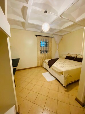 1 bedroom, free WiFi, bed sheets