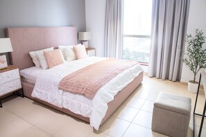 Standard Apartment | 4 bedrooms, premium bedding, in-room safe, individually decorated - JBR Sadaf 8 (Dubai)
