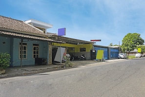 Front of property - Hotel O Putih Mulia Homestay Syariah (Lumajang)