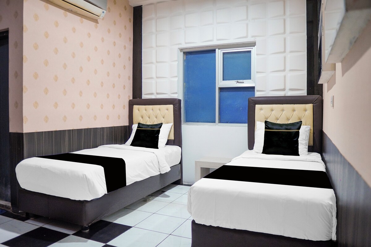 Kamar Twin Standar | Meja kerja, Wi-Fi gratis, dan seprai linen