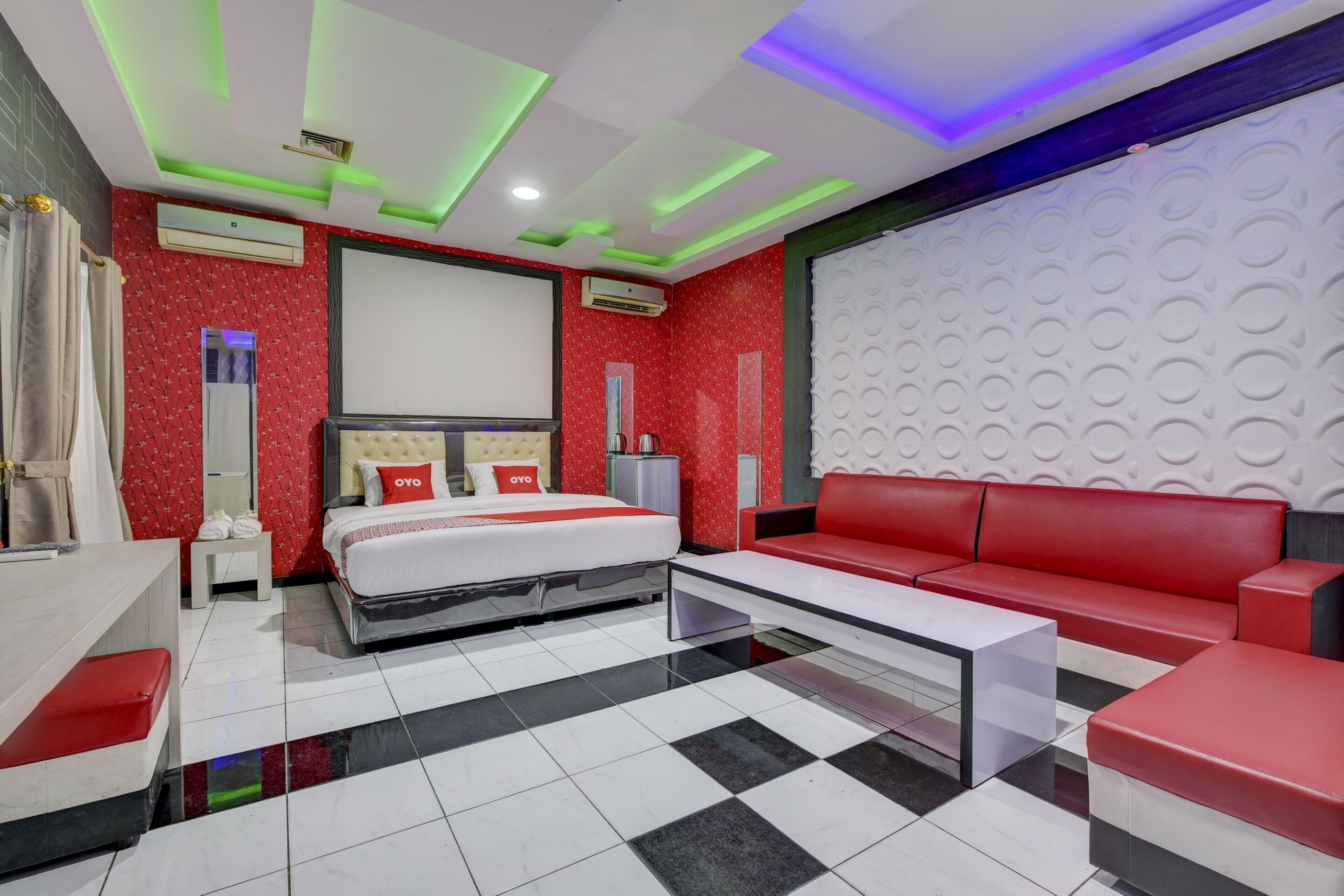 Foto - Super OYO 4010 Zaara Guest House Syariah