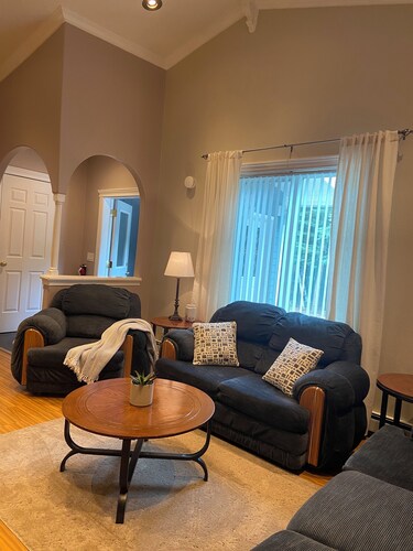 Cozy Pinetree Duplex Guest House