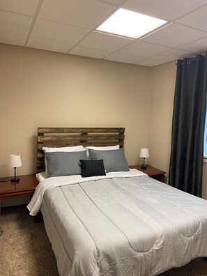 2 dormitorios, tabla de planchar con plancha, wifi y ropa de cama