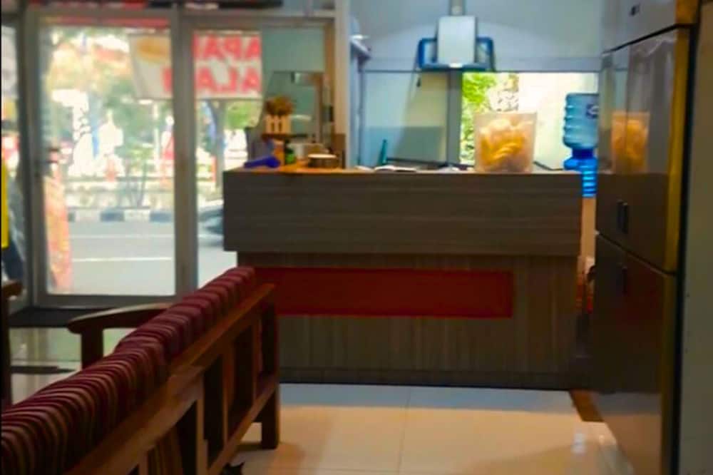 Rubikz Hostel & Cafe